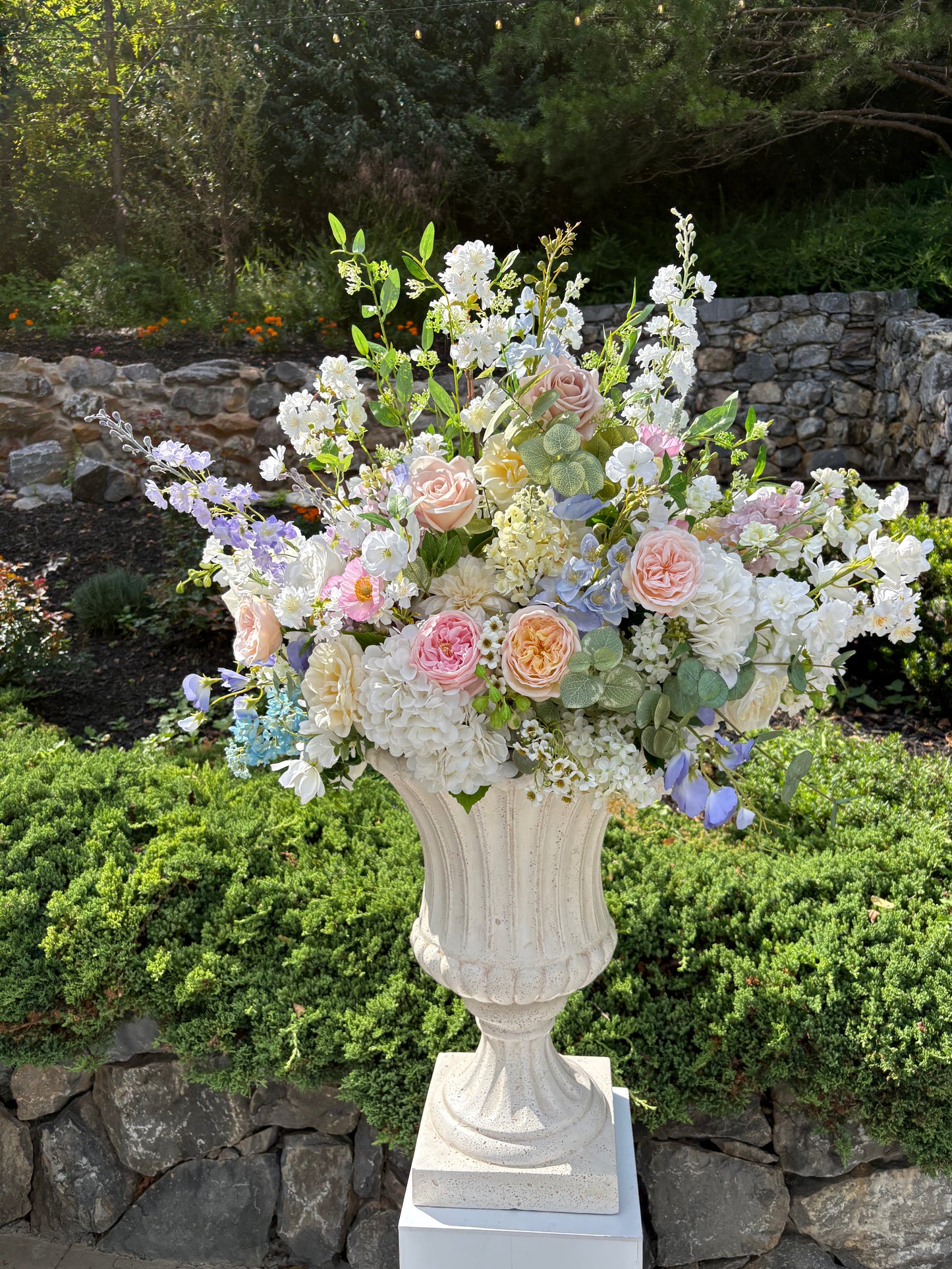 Wildfloral Large Urns