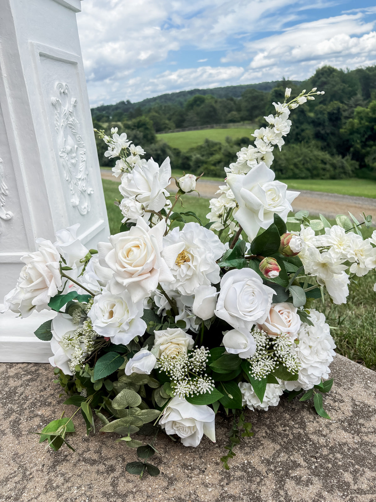 Ivory Garden Aisle Flowers (Individual)