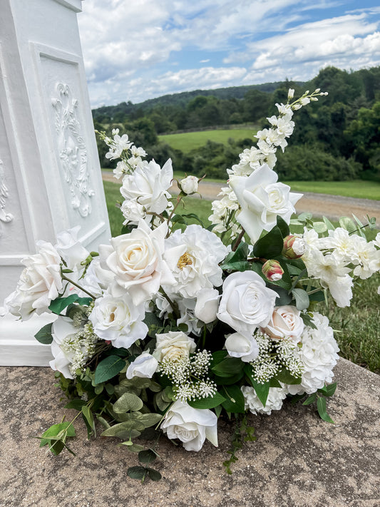 Ivory Garden Aisle Flowers (Individual)