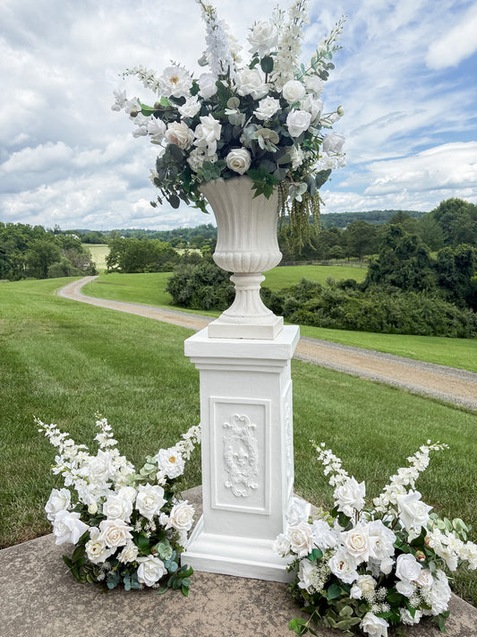 Carmona Pedestal w/ Urns Package