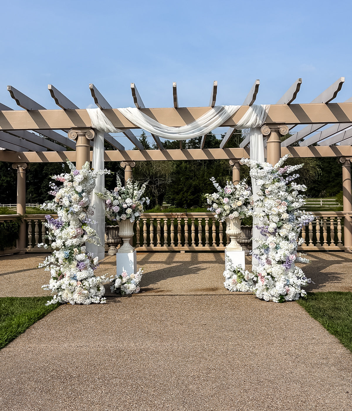 Bridgerton Large Pillars