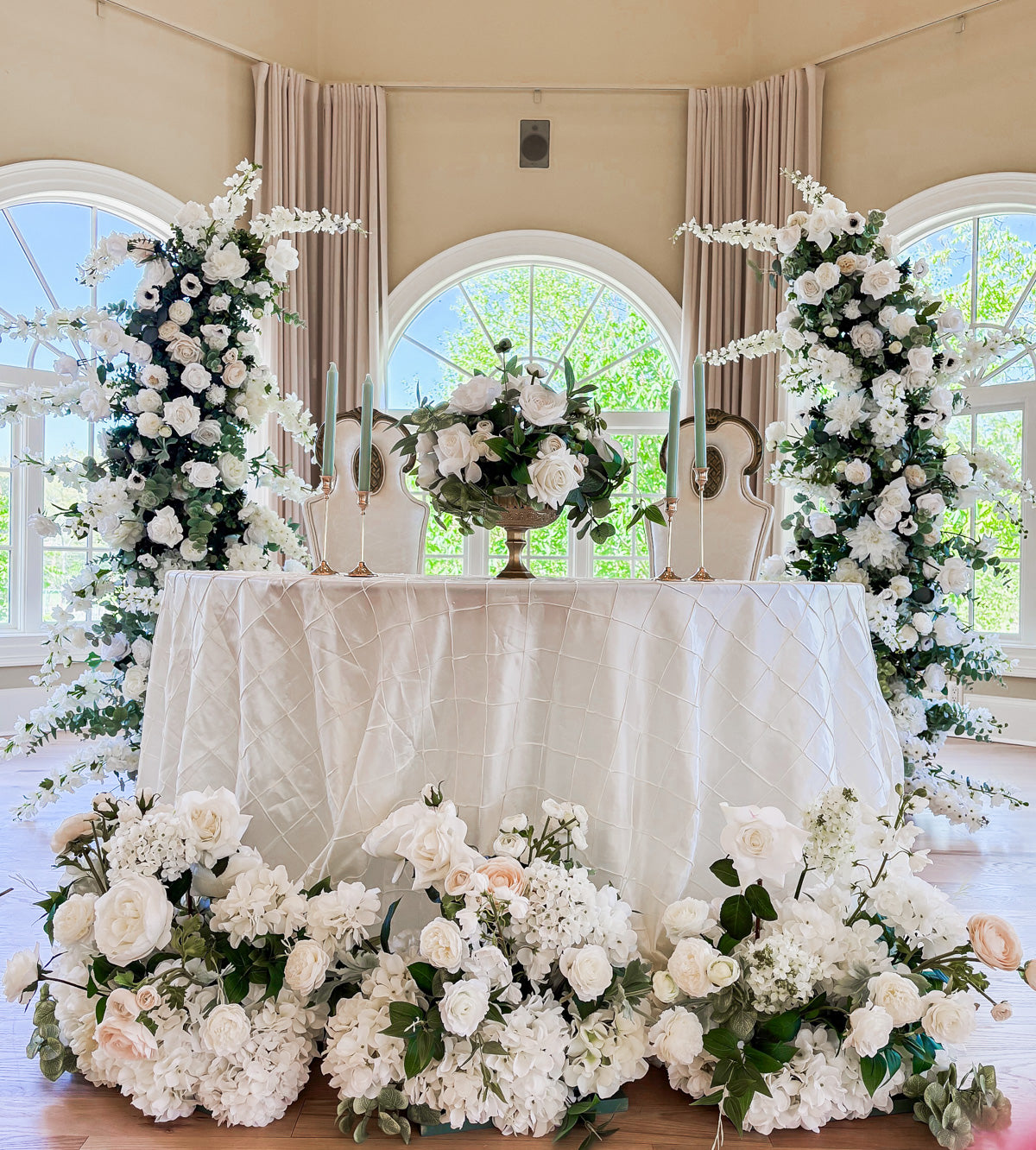 Ivory Garden Raised Centerpieces (Individual Rental)