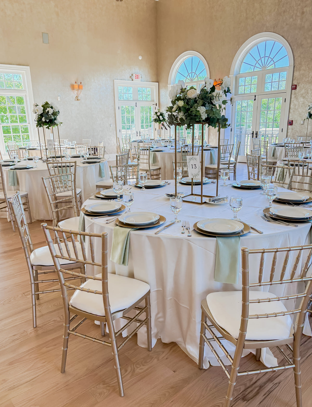 Ivory Garden Raised Centerpieces (Individual Rental)