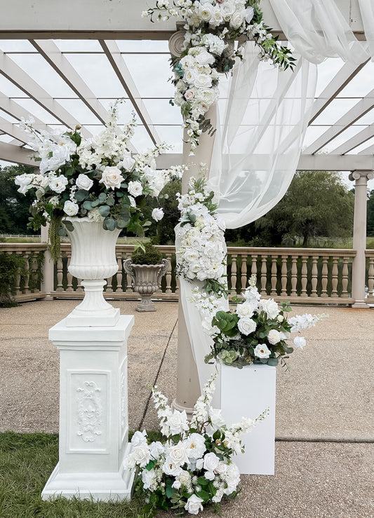 Grande Carmona Pedestal Tiered Set-Up (Collection)